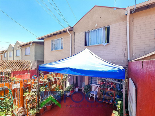 Casa En Venta De 2 Dorm. En Padre Hurtado