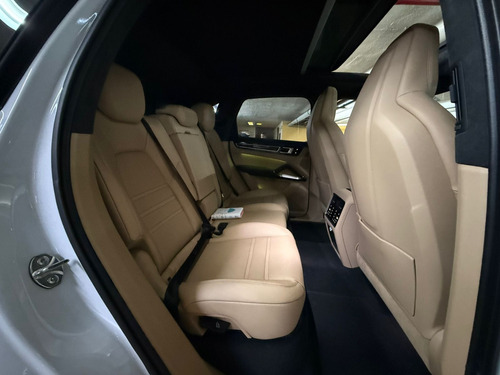 Porsche Cayenne 4.9 Turbo At