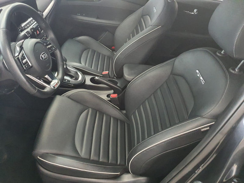 Imagen 10 de 15 de Kia Forte Gt Line 2020