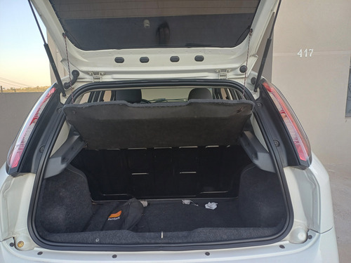 Fiat Punto 1.6 16v Essence Flex 5p
