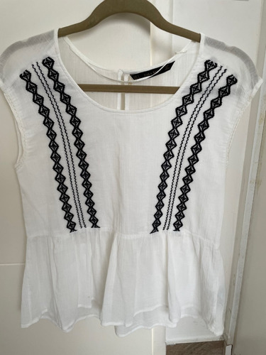 Musculosa Bordada Zara