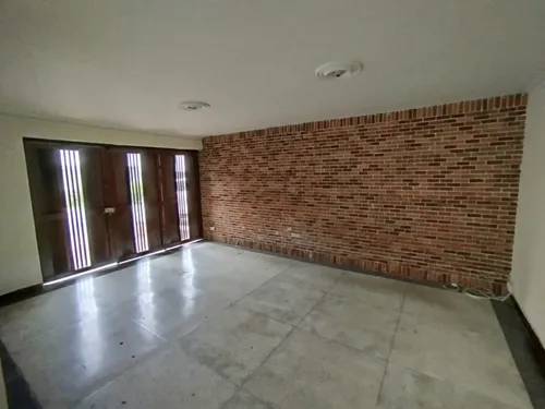 Arriendo Casa En Laureles