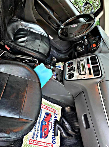 Imagem 6 de 8 de Fiat Punto 2012 1.4 Itália Flex 5p