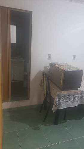 Casa 2 Quartos Cozinha Varanda Sem Garagem