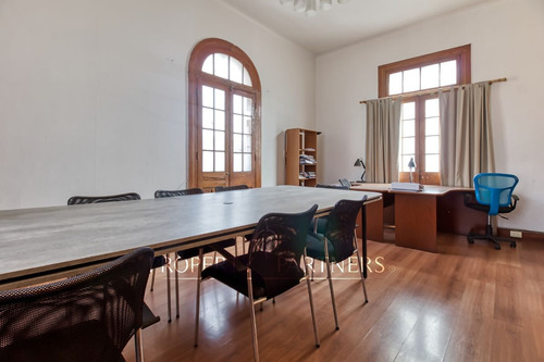 Arriendo De Propiedad Histórica Y Patrimonial En A...
