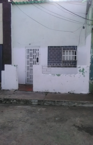 Imagen 1 de 7 de Se Vende Casa En La Calle Sucre Sector Centro Ve01-0156sc-lb