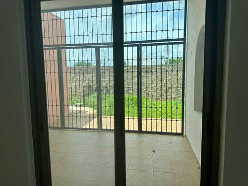 Casa En Venta En Merida Fracc. Margaritas Cholul Entrega Inmediata