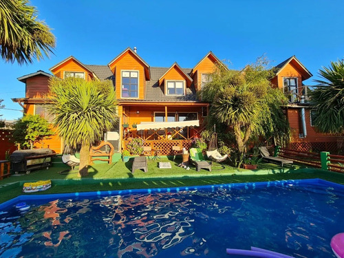 Casa En Ancud 400m2 Con Piscina Con Vista A La Ciudad