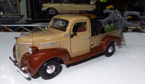 1:24 Plymouth Pick Up 1941 Grua Cafe Motor Max C Caja