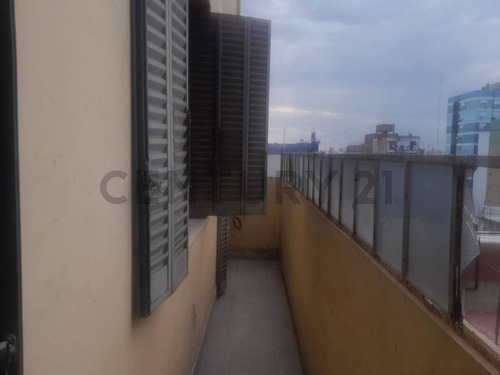 Venta De Departamento 4 Ambientes En La Boca, Capital Federal