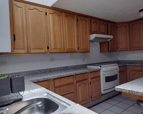 Casa En Fraccionamiento En Colinas Santa Fe Morelos