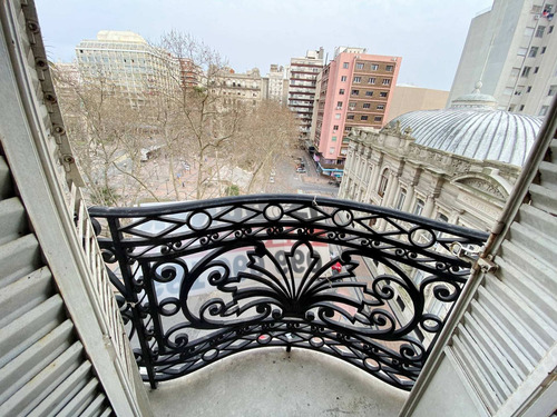 Venta Apartamento Centro - Circunvalación Plaza Cagancha 1368 Ap. 401