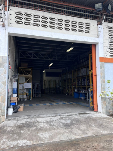 (#1048) Galpón De 1.100m2, Los Dos Caminos - Caracas