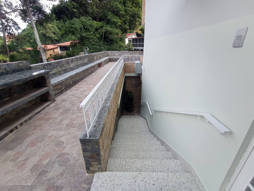 Imagen 17 de 30 de Se Vende Casa 550m2 4h+s/4b/4p Lomas De Chuao 4644