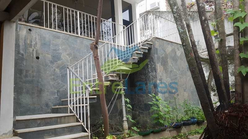 Imagem 2 de 15 de Jardim Guanabara 7 Quartos Sendo 1 Suíte, Varandão, Copa Cozinha Planejada, Piscina, Terraço, 2 Vagas De Garagem. Aceita Permuta. Casa Triplex. - Ilca70003