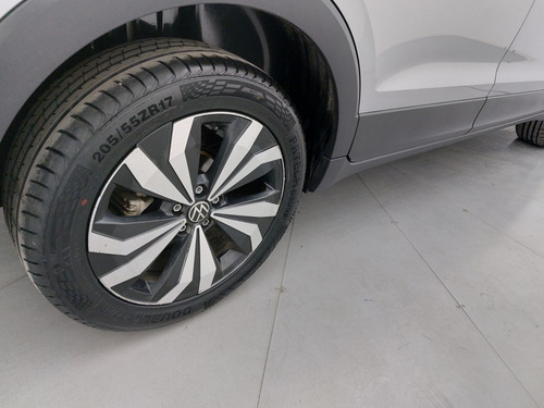 Volkswagen T-Cross 1.0 200 TSI TOTAL FLEX AUTOMÁTICO