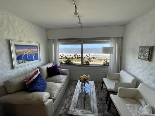 Imagen 1 de 26 de Vendo Apartamento De 1 Dormitorio Y Medio Reciclado En Playa Brava 