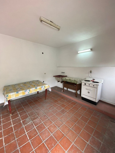 Imagen 3 de 12 de Dto Tipo Casa 3 Amb Al Fte. Con Garage En Veta En Lanus Este (429)