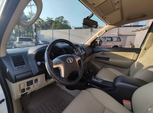 Imagen 8 de 12 de Toyota Fortuner 2018