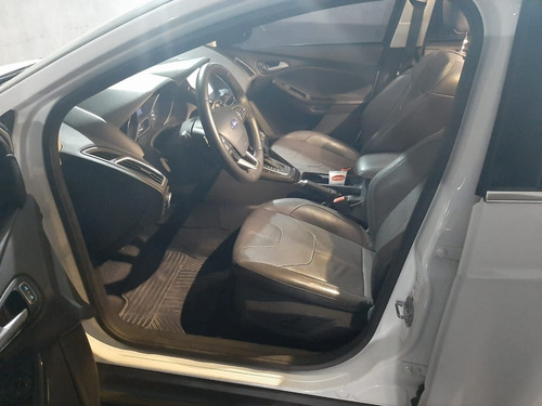 Ford Focus Iii 2.0 Titanium At6 - Transferencia Incluida