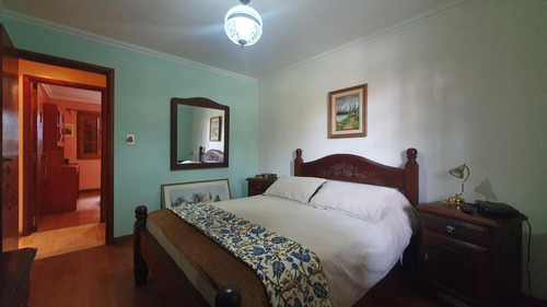 Venta - Chalet Cuatro Ambientes Con Garage Y Patio - Viamonte 4390