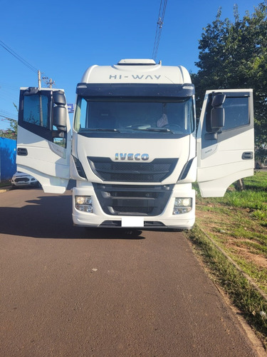 Iveco Stralis Hi-way 440 6x2 2022 Automático