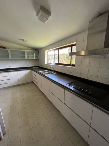 Imagen 16 de 30 de Se Vende Casa Actualizada 500 M2 5h/7b/3p La Boyera