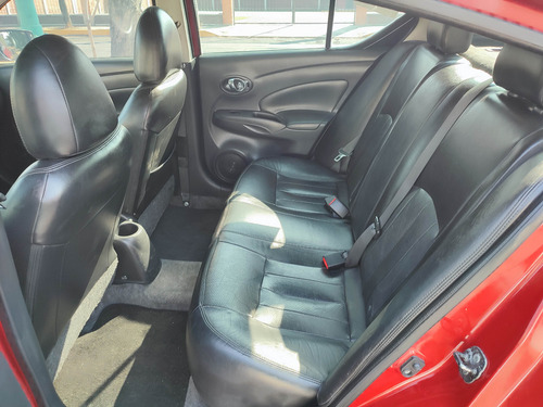 Nissan Versa 1.6 Exclusive Navi At