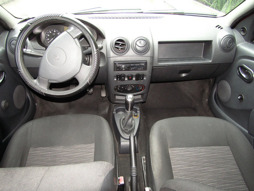 Renault Logan 1.4 Entry Familier