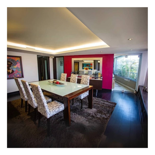 Apto - Venta Lomas De Las Mercedes 300m2 Const 20m2 Tza.