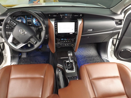 Imagen 5 de 9 de Toyota Fortuner Dubai