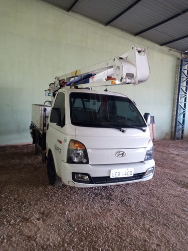 Hyundai Hr Ano 2016 Operacional C/ Munck Tipo Gaiola 