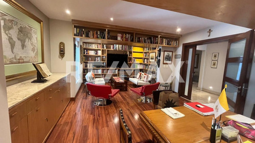 Casa En Venta A 3 Cuadras De Av. De Las Palmas Con Terraza Y Seguridad