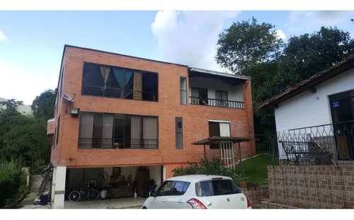 Casa En Venta Sector La Mina En Envigado