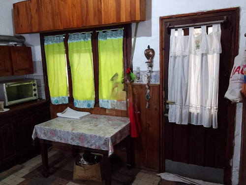 Casa En Venta - 3 Dormitorios 2 Baños - Villa Gesell
