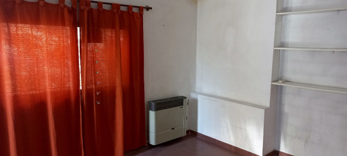 Terreno Y Casa ( Vende Dueño Directo ),con Posibilidad A Construir, Edificar, O Reutilizar Y Remodelar Lo Ya Construido En El Lote.