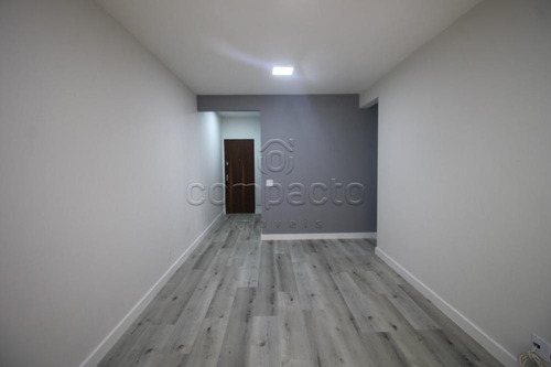 Imagem 4 de 10 de Apartamentos - Ref: V15973