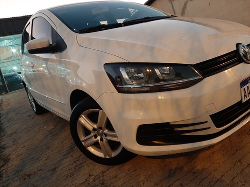 Imagen 4 de 8 de Volkswagen Fox 2016 1.6 Comfortline
