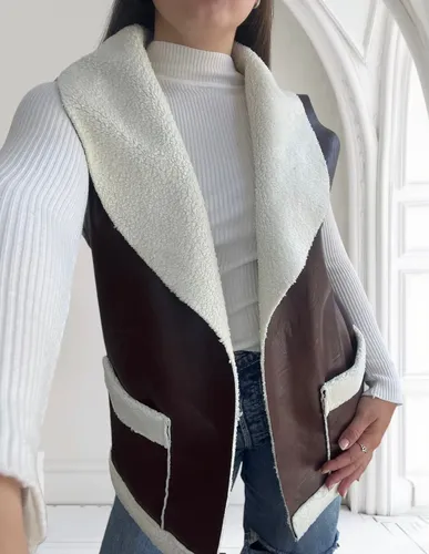 Chaleco Ecocuero Con Corderito