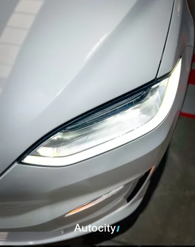 Tesla Model X 2023
