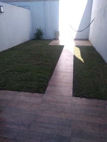 Imagen 10 de 13 de Departamento De 2 Ambientes En Planta Baja En Venta - San Justo