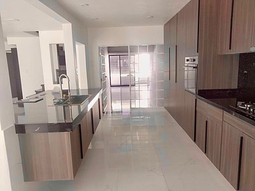 Casa Remodelada 4 Habitaciones, 4 Baños, Cuarto De Juegos, Terraza, Cuarto De Serv.