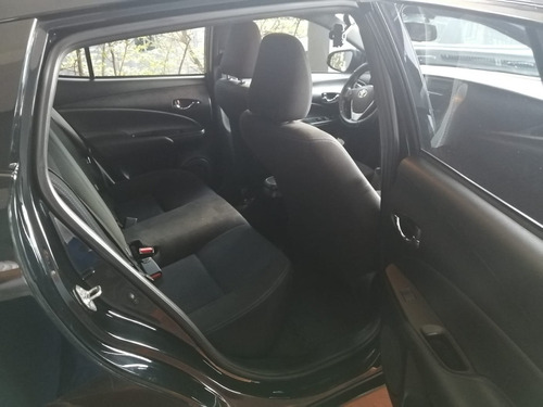 Imagen 10 de 11 de Toyota Yaris E 2018 Hatchback