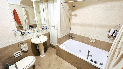 Imagen 24 de 30 de Departamento En Venta 3 Dormitorios Y Servicio Centro
