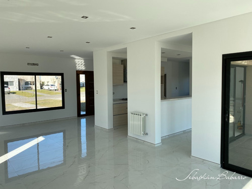 Casa A La Venta En Canning