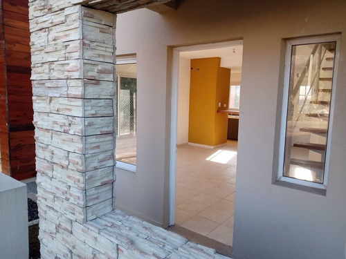 Imagen 1 de 11 de Venta Triplex En Muñiz A Estrenar En Complejo