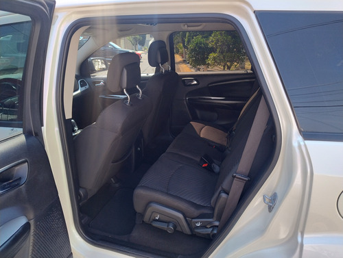 Dodge Journey 2.4 Se 7 Pasajeros At