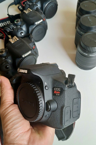 Câmera Canon T5i Com Lente 18-55mm + Bolsa