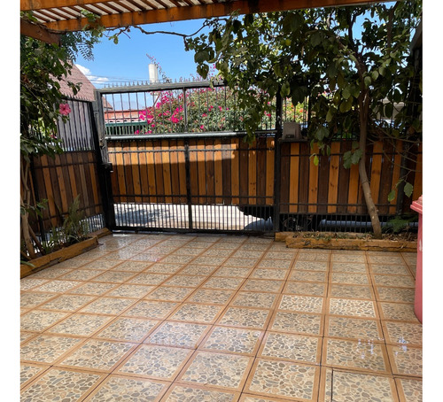 Casa 1 Piso, Pareada Con Ampliación.
