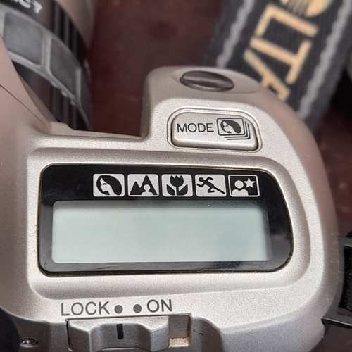 Imagem 5 de 9 de Câmera Fotográfica Minolta Qt Si Maxxum Analógica Sem Testar